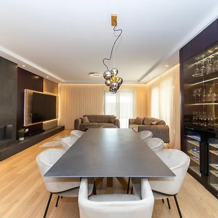 The Imperial Grand By Belmont Realty