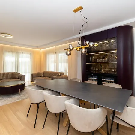 The Imperial Grand By Belmont Realty
