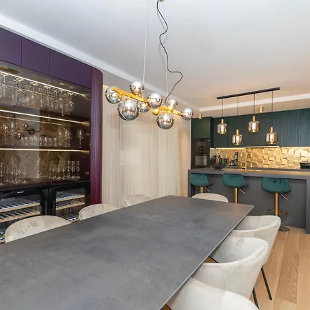 The Imperial Grand By Belmont Realty