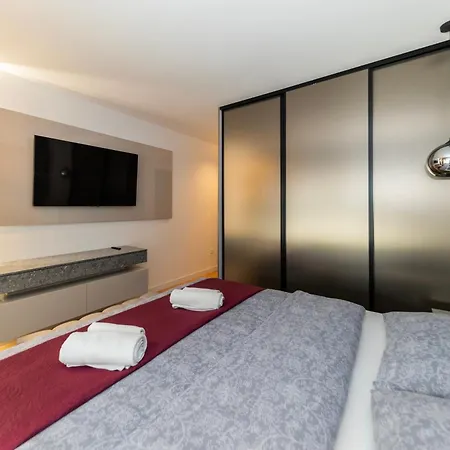 Lägenhet The Imperial Grand By Belmont Realty