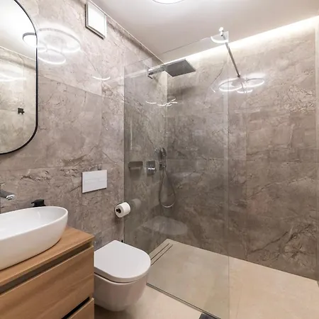 Lägenhet The Imperial Grand By Belmont Realty *