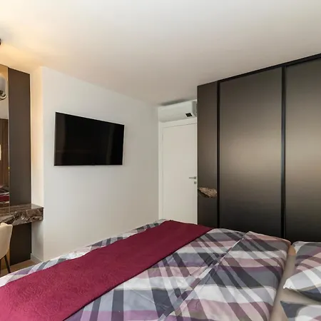 Lägenhet The Imperial Grand By Belmont Realty *