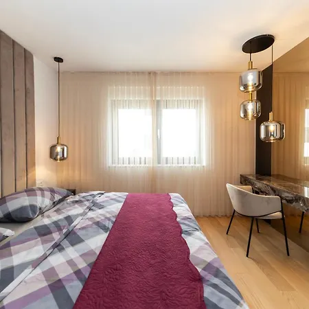The Imperial Grand By Belmont Realty Lägenhet